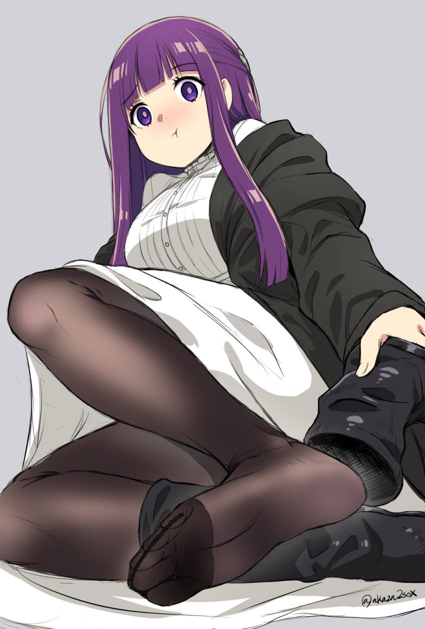 1girl akaza black_pantyhose blush boots breasts fern_(sousou_no_frieren) highres long_hair pantyhose pout purple_eyes purple_hair sitting solo sousou_no_frieren unworn_boots