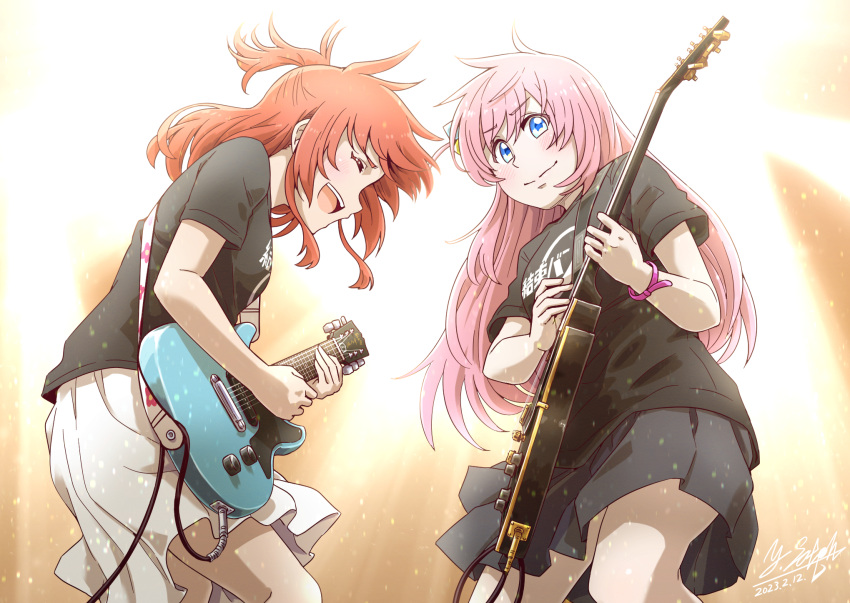 artist_logo black_shirt black_skirt blue_eyes bocchi_the_rock! closed_eyes closed_mouth commentary cube_hair_ornament dated electric_guitar gotou_hitori guitar hair_ornament highres holding holding_instrument instrument kita_ikuyo leaning_forward light_particles long_hair medium_hair miniskirt music one_side_up open_mouth pink_hair playing_instrument pleated_skirt print_shirt red_hair satou_yasu shirt short_sleeves signature skirt smile t-shirt white_skirt