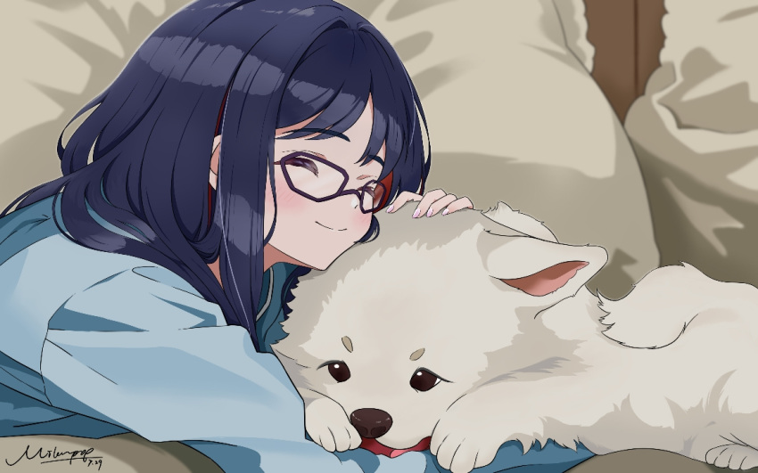 1girl aliasing animal_hug blue_hair blue_shirt blush closed_eyes closed_mouth colored_inner_hair dated dog glasses long_hair long_sleeves lying mikanpop multicolored_hair on_stomach original pillow red_hair samoyed_(dog) shirt signature smile upper_body