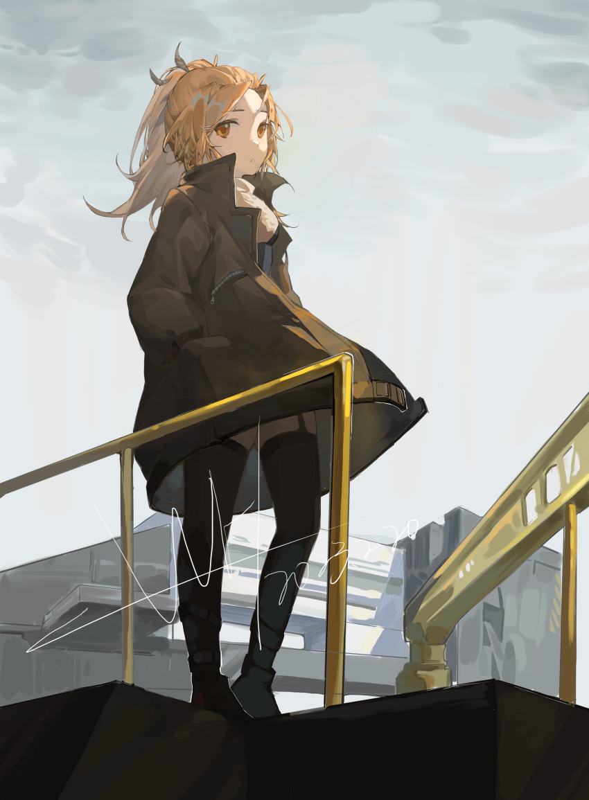 1girl 8873206812 absurdres arknights black_footwear black_jacket black_thighhighs blonde_hair blue_dress blue_sky breasts brown_eyes closed_mouth cloud cloudy_sky dated day dress garter_straps highres jacket looking_at_viewer medium_breasts open_clothes open_jacket outdoors parted_bangs pinecone_(arknights) ponytail railing shirt shoes signature sky solo standing thighhighs white_shirt