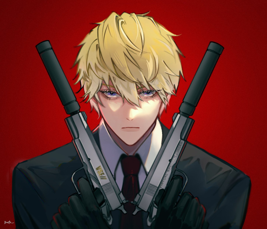 1boy artist_name black_gloves black_jacket blonde_hair breto_(wen_mu_huo) closed_mouth collared_shirt commentary_request english_commentary expressionless eyelashes gloves gradient_hair gun hair_between_eyes handgun hands_up highres hitman_(game) holding holding_gun holding_weapon jacket looking_at_viewer male_focus mixed-language_commentary multicolored_hair necktie nijisanji nijisanji_en purple_eyes red_background red_necktie shirt short_hair simple_background solo sonny_brisko upper_body virtual_youtuber weapon white_hair white_shirt wing_collar