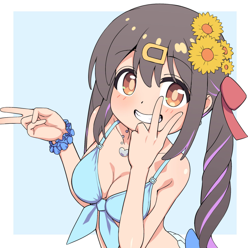 1girl bare_arms bare_shoulders bikini black_hair blue_bikini blue_scrunchie breasts brown_eyes cleavage commentary double_v flower front-tie_bikini_top front-tie_top godyuurei grin hair_flower hair_ornament hair_ribbon hairclip highres jewelry long_hair looking_at_viewer multicolored_hair necklace onii-chan_wa_oshimai! oyama_mihari purple_hair red_ribbon ribbon scrunchie simple_background smile solo swimsuit twintails two-tone_hair upper_body v wrist_scrunchie