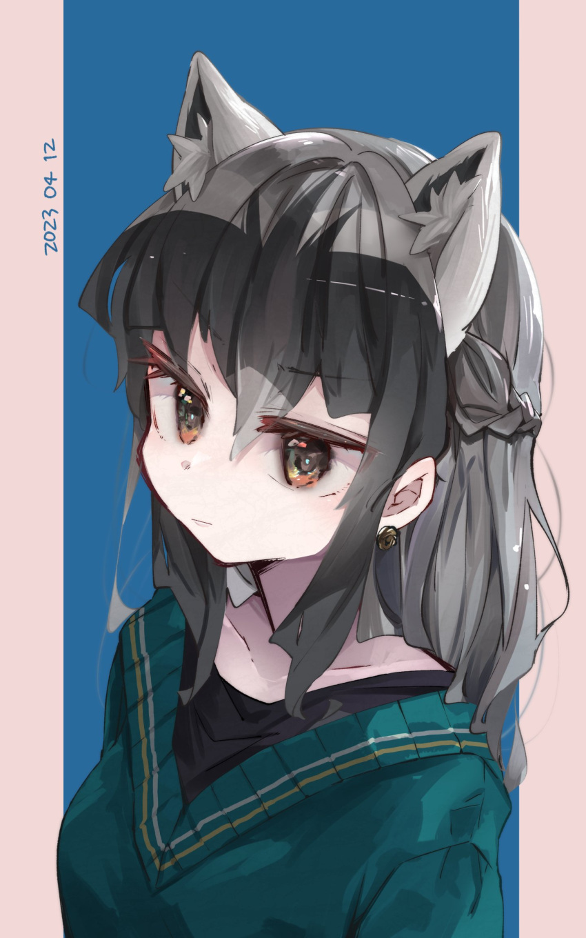 1girl alternate_costume alternate_hairstyle animal_ears black_shirt blush braid brown_eyes common_raccoon_(kemono_friends) crown_braid earrings extra_ears green_sweater grey_hair hair_between_eyes highres jewelry kemono_friends long_hair long_sleeves multicolored_hair nanana_(nanana_iz) raccoon_ears raccoon_girl shirt sidelocks solo sweater two-tone_hair upper_body