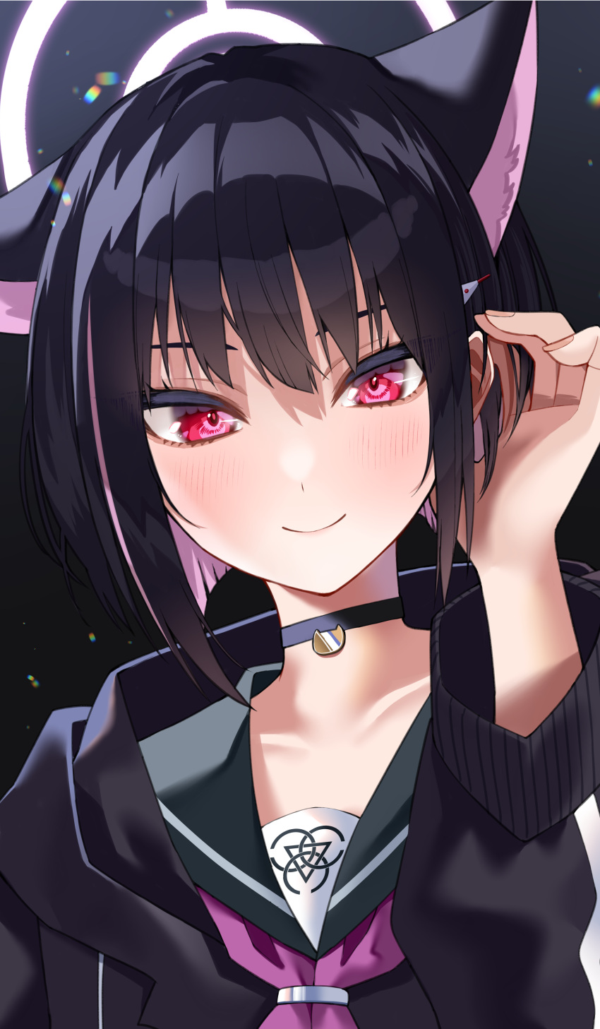 1girl absurdres animal_ears bare_shoulders black_hair black_jacket blue_archive blush breasts cat_ears choker cleavage collarbone colored_inner_hair extra_ears gomashi_(goma) hair_ornament hairclip halo highres jacket kazusa_(blue_archive) long_sleeves looking_at_viewer multicolored_hair pink_hair red_eyes short_hair smile solo