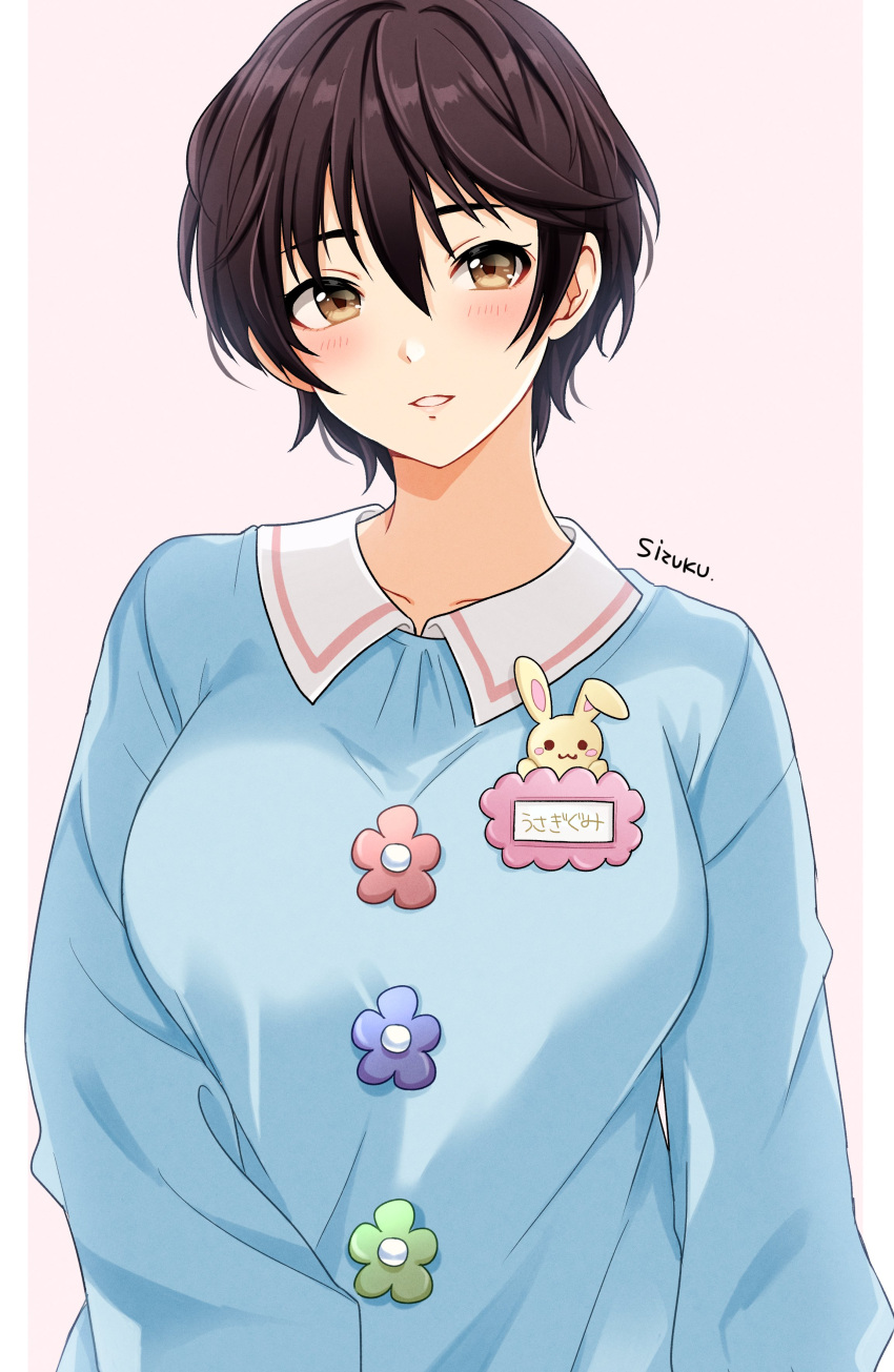 1girl absurdres blue_shirt blush breasts brown_eyes brown_hair collarbone flower flower_button highres idolmaster idolmaster_cinderella_girls kindergarten_uniform large_breasts name_tag oikawa_shizuku popon_ta shirt short_hair smock solo