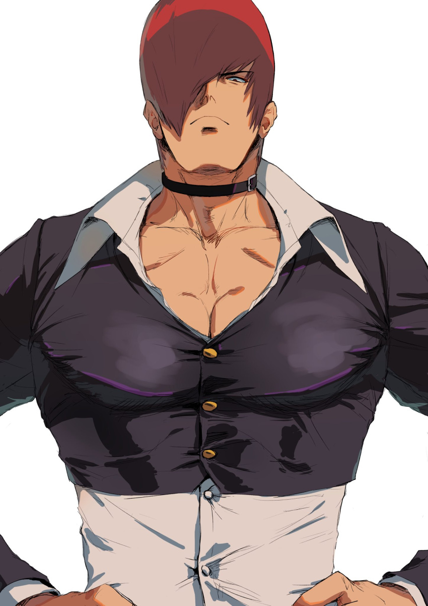 1boy bara beniazumaru black_choker choker closed_mouth collared_shirt cropped_shirt hair_over_one_eye hands_on_own_hips highres large_pectorals looking_at_viewer male_focus muscular muscular_male pectorals red_hair shirt short_hair simple_background solo the_king_of_fighters the_king_of_fighters_'95 upper_body white_background white_shirt yagami_iori