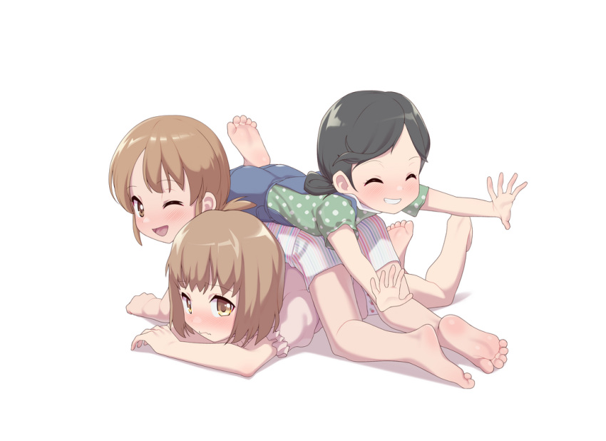 3girls arm_support barefoot black_hair blue_overalls blush brown_eyes brown_hair closed_eyes closed_mouth commission feet female_child forehead frilled_shirt frills frown green_shirt grin legs looking_at_viewer lying lying_on_person maidforge mixed-language_commentary multiple_girls on_stomach one_eye_closed open_mouth original outstretched_arms overalls parted_bangs pink_shirt polka_dot polka_dot_shirt shirt short_sleeves shorts simple_background skirt smile soles striped striped_shirt striped_shorts toes white_background white_skirt yellow_eyes