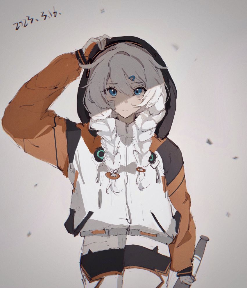 1girl 2023 ahoge baseball_bat black_hoodie blue_eyes braid chinese_commentary ezsesp formal gloves hair_between_eyes highres holding holding_baseball_bat holding_hoodie honkai_(series) honkai_impact_3rd hood hoodie jacket kiana_kaslana kiana_kaslana_(white_comet) long_sleeves looking_at_viewer official_alternate_costume orange_sleeves parted_lips pocket simple_background solo standing suit upper_body white_background white_hair white_suit zipper