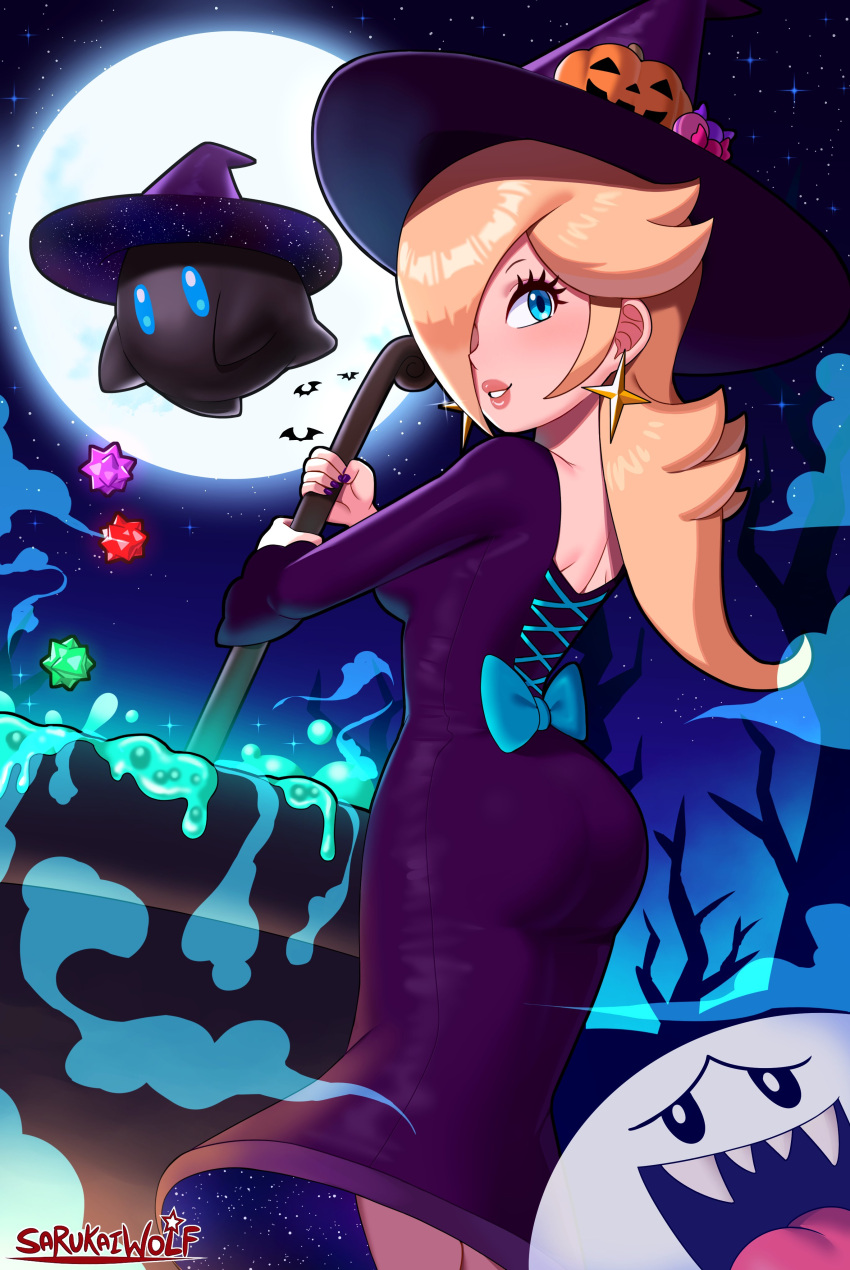 1girl absurdres artist_name blonde_hair blue_bow blue_eyes boo_(mario) bow cauldron dress dress_bow earrings full_moon ghost hair_over_one_eye hat highres jack-o'-lantern_hat_ornament jewelry long_hair looking_at_viewer luma_(mario) mario_(series) mario_kart mario_kart_tour moon night official_alternate_costume open_mouth outdoors purple_dress purple_headwear rosalina rosalina_(halloween) sarukaiwolf sharp_teeth star_(symbol) star_earrings stirring teeth watermark witch_hat