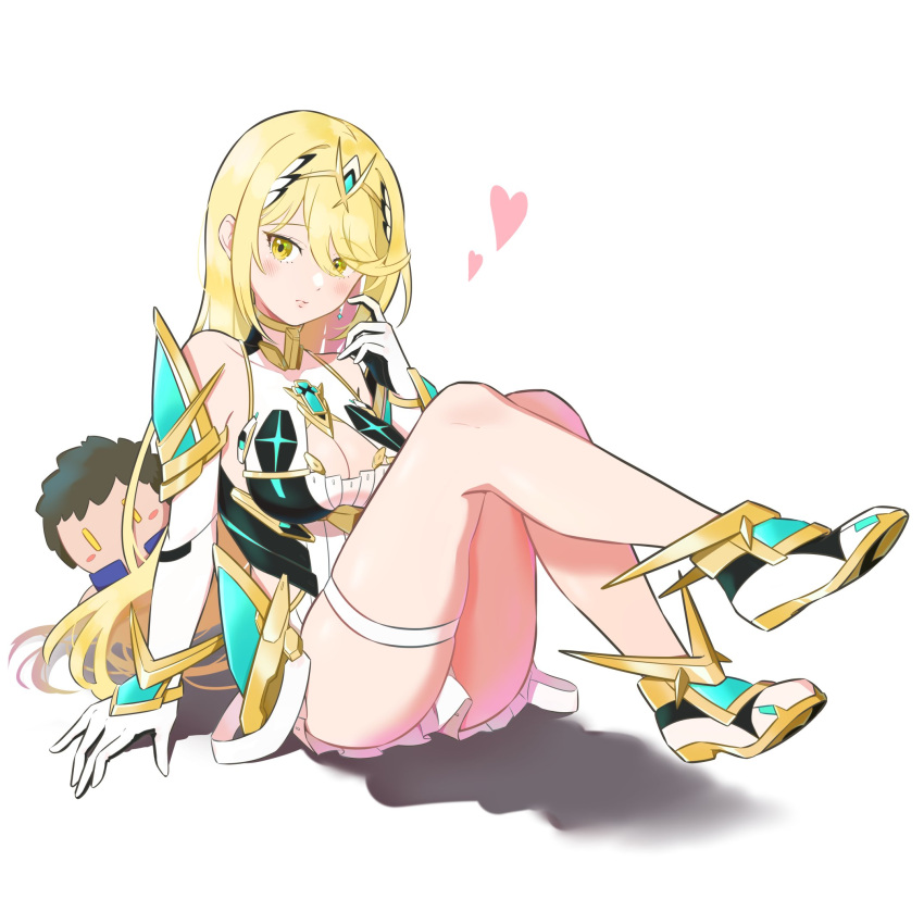 1girl bare_shoulders black_gloves blonde_hair breasts brown_hair chest_jewel chibi chibi_inset cleavage elbow_gloves gloves gold_trim heart hehe_jun highres knees_up large_breasts long_hair mythra_(xenoblade) rex_(xenoblade) sitting solo thigh_strap thighs white_background white_footwear white_gloves xenoblade_chronicles_(series) xenoblade_chronicles_2 yellow_eyes