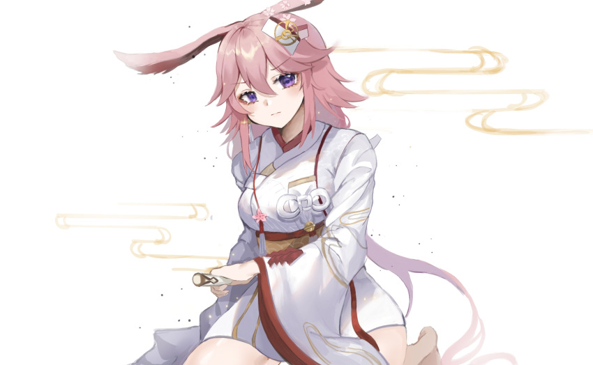 1girl animal_ears bangs closed_mouth fox_ears hair_ornament highres holding holding_sword holding_weapon honkai_(series) honkai_impact_3rd japanese_clothes katana kimono komuer long_hair long_sleeves pink_hair purple_eyes simple_background smile solo sword uchikake weapon white_background white_kimono yae_sakura yae_sakura_(gyakushinn_miko)