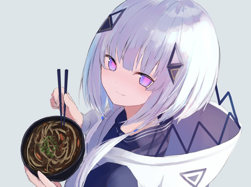 1girl black_shirt bowl cevio chopsticks closed_mouth commentary_request food grey_background grey_hair hair_ornament holding holding_bowl holding_chopsticks hood hood_down hooded_jacket jacket kafu_(cevio) kamitsubaki_studio looking_at_viewer looking_to_the_side poono purple_eyes shirt simple_background smile solo white_jacket