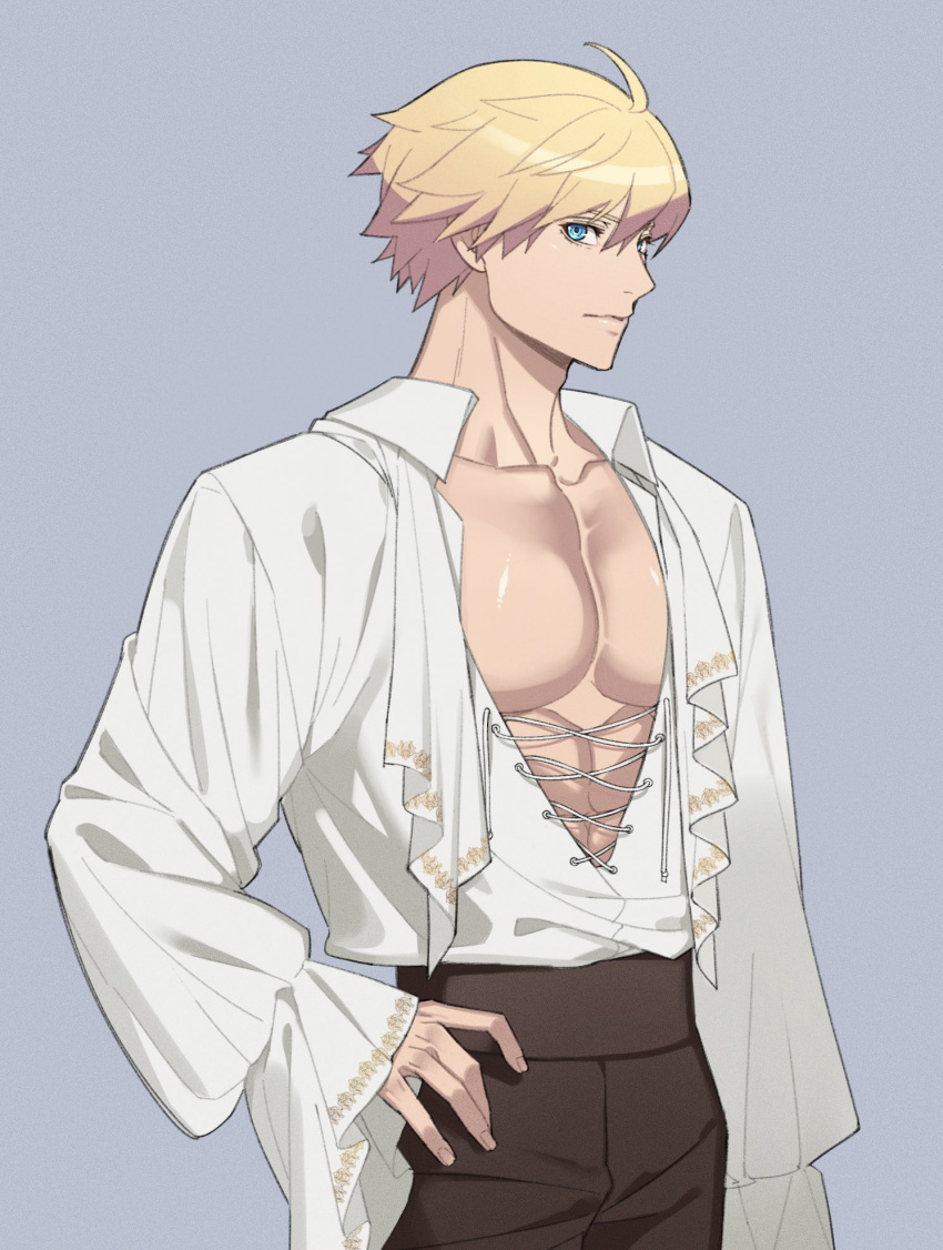 1boy abs alternate_costume ark1478 blonde_hair blue_eyes cowboy_shot grey_background guilty_gear guilty_gear_strive hair_between_eyes highres ky_kiske long_sleeves looking_at_viewer male_focus pectorals shirt short_hair simple_background solo white_shirt