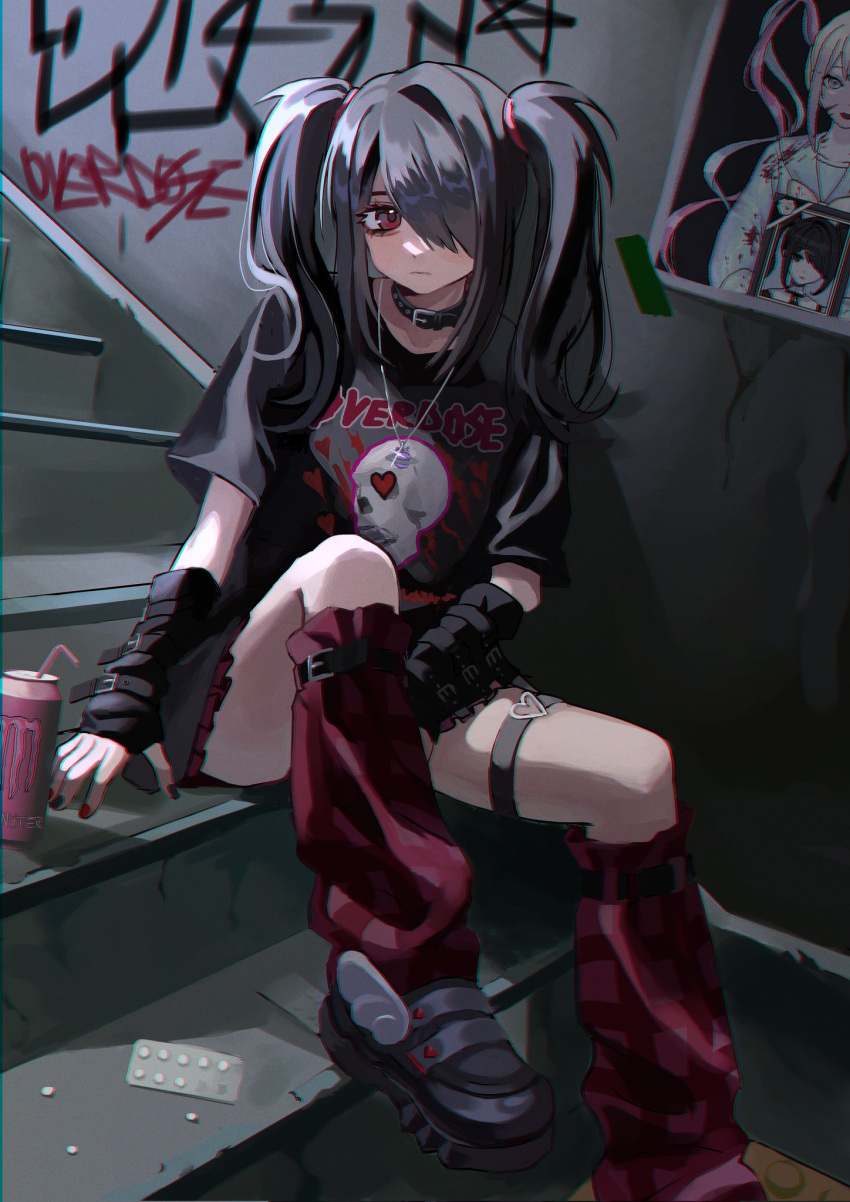 1girl alternate_costume ame-chan_(needy_girl_overdose) arm_warmers between_legs black_choker black_footwear black_hair black_nails black_shirt black_skirt choker chou_308 chouzetsusaikawa_tenshi-chan commentary_request copyright_name drinking_straw foot_out_of_frame graffiti hair_over_one_eye hair_tie hand_between_legs heart_o-ring highres korean_commentary loose_socks monster_energy multicolored_nails needy_girl_overdose o-ring o-ring_thigh_strap outdoors pill poster_(object) punk red_eyes red_nails red_socks shirt shoes short_sleeves sitting sitting_on_stairs skirt skull_print socks solo stairs t-shirt thigh_strap twintails