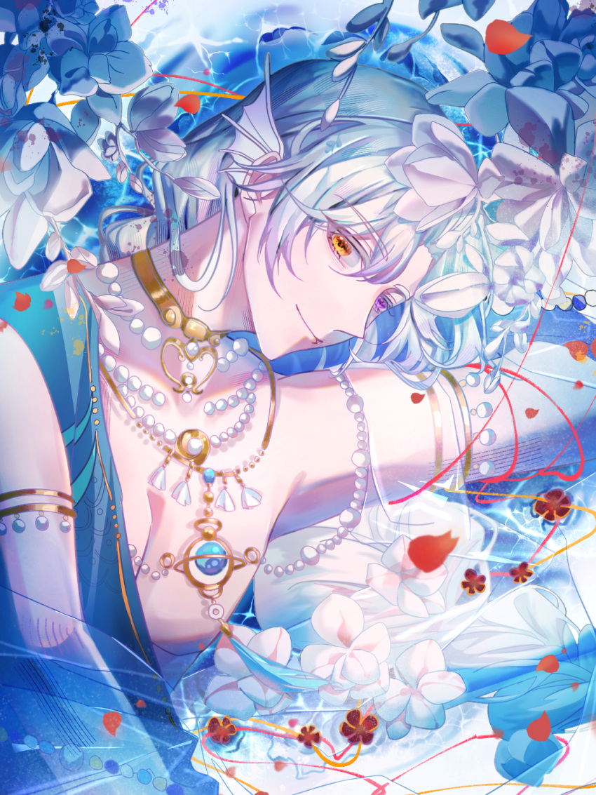 1boy armlet bishounen choker falling_petals fins flower head_fins heterochromia highres jewelry light_smile male_focus necklace pearl_necklace petals profile purple_eyes solo string string_of_fate the_tale_of_food upper_body white_flower yellow_choker yellow_eyes zhenzhu_ri_yue_bei