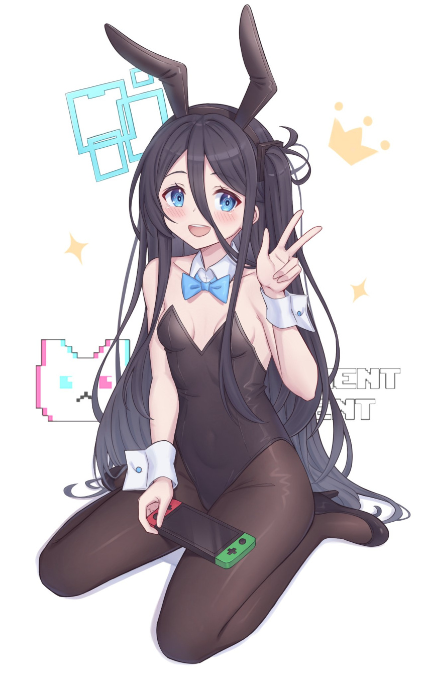 1girl :d alternate_costume animal_ears aris_(blue_archive) bare_shoulders black_footwear black_hair black_hairband black_leotard blue_archive blue_bow blue_bowtie blue_eyes blush bow bowtie breasts brown_pantyhose cleavage collar collarbone covered_navel detached_collar fake_animal_ears full_body game_console hair_between_eyes hairband halo hand_up handheld_game_console high_heels highres holding holding_handheld_game_console joy-con leotard long_hair looking_at_viewer nintendo_switch one_side_up open_mouth pantyhose playboy_bunny rabbit_ears round_teeth shoes simple_background sitting small_breasts smile solo sparkle strapless strapless_leotard teeth upper_teeth_only v very_long_hair w wariza white_background white_collar wing_collar wrist_cuffs yue_zi