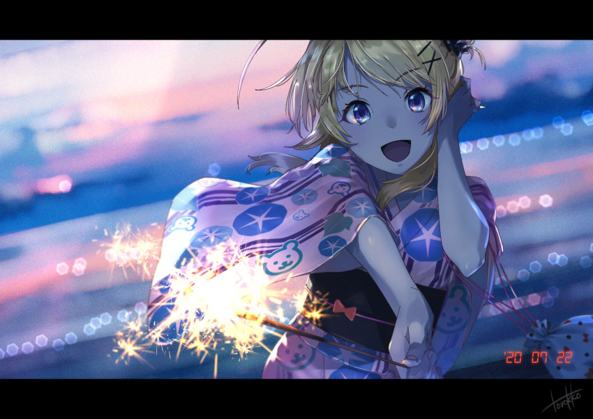 1girl animal_print bear_print black_bow blonde_hair blue_eyes blurry blurry_background blush bow breasts cowboy_shot dated fireworks floral_print hachimiya_meguru hair_ornament hairclip hand_on_own_face hands_up highres holding_fireworks idolmaster idolmaster_shiny_colors japanese_clothes kimono kinchaku large_breasts letterboxed long_hair long_sleeves looking_at_viewer low_twintails morning_glory_print obi obijime open_mouth outdoors pink_kimono pouch print_kimono sash signature smile solo standing torokko twintails wide_sleeves yukata