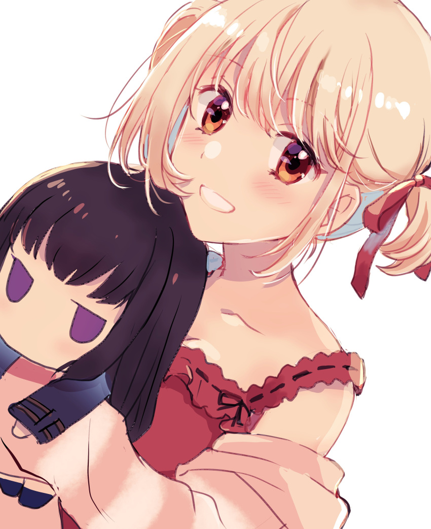 1girl absurdres black_hair blonde_hair blush camisole character_doll clenched_teeth collarbone commentary dutch_angle hair_ribbon highres inoue_takina jitome long_sleeves looking_at_viewer lycoris_recoil nishikigi_chisato off_shoulder purple_eyes red_camisole red_eyes red_ribbon ribbon sango_(sango3_3) short_hair sidelocks simple_background smile solo teeth twintails upper_body white_background