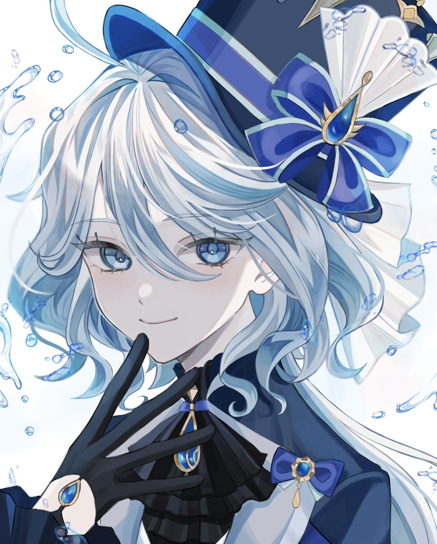 1girl ahoge air_bubble ascot black_ascot black_gloves blue_brooch blue_eyes blue_hair blue_headwear blue_jacket bubble closed_mouth furina_(genshin_impact) genshin_impact gloves hair_between_eyes hat highres jacket light_blue_hair long_hair looking_at_viewer smile solo sosaku_25 top_hat upper_body water