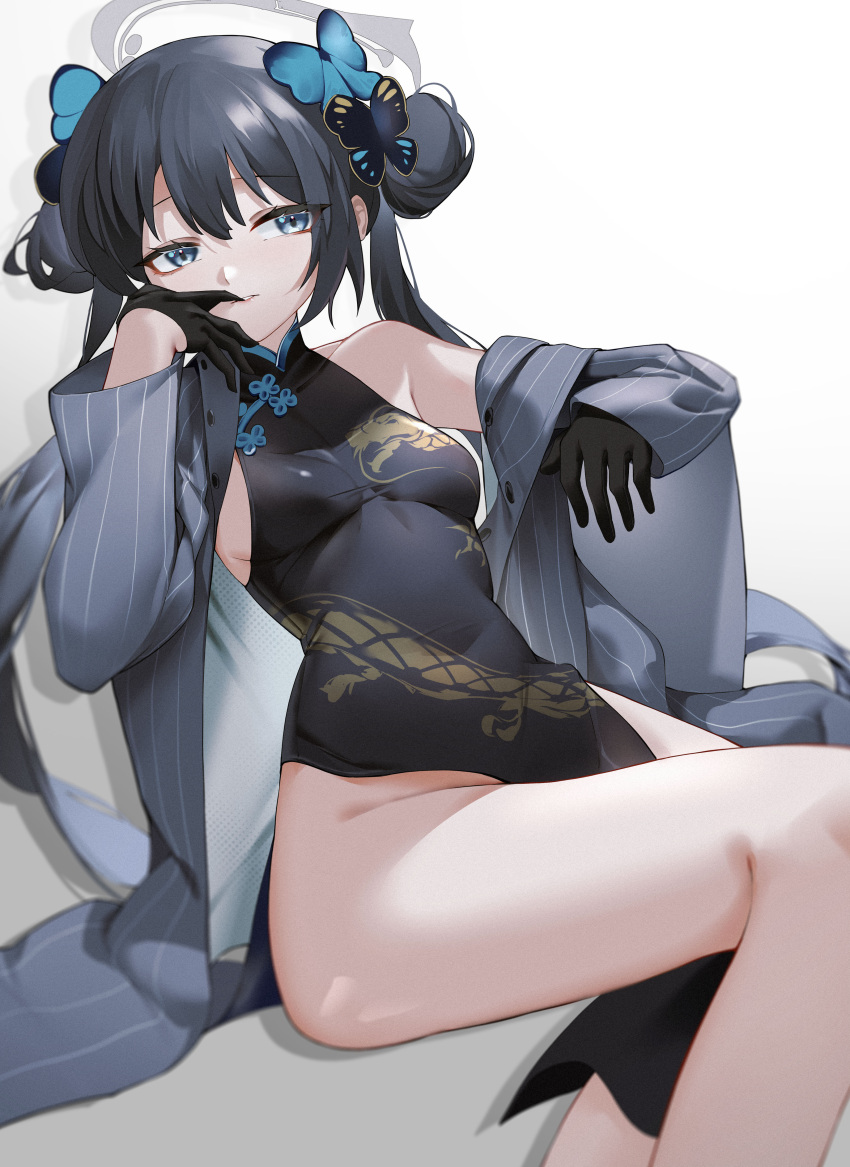 1girl absurdres ahoge bare_legs bare_shoulders black_dress black_gloves black_hair blue_archive blue_eyes blush bow breasts china_dress chinese_clothes closed_mouth double_bun dress elbow_gloves gloves hair_between_eyes hair_bow hair_bun hair_ornament hat highres katachi_noboru_nishikino kisaki_(blue_archive) long_hair long_sleeves looking_at_viewer side_slit sitting sleeveless small_breasts solo thighs white_background