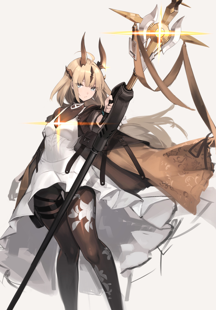 1girl absurdres ahoge arknights black_bodysuit blonde_hair blue_eyes bodysuit breasts dragon_horns dress feet_out_of_frame glowing grey_background highres holding holding_staff horns long_hair looking_at_viewer mari0ball official_alternate_costume reed_(arknights) reed_the_flame_shadow_(arknights) simple_background small_breasts solo staff thigh_gap thigh_pouch thighs very_long_hair white_dress