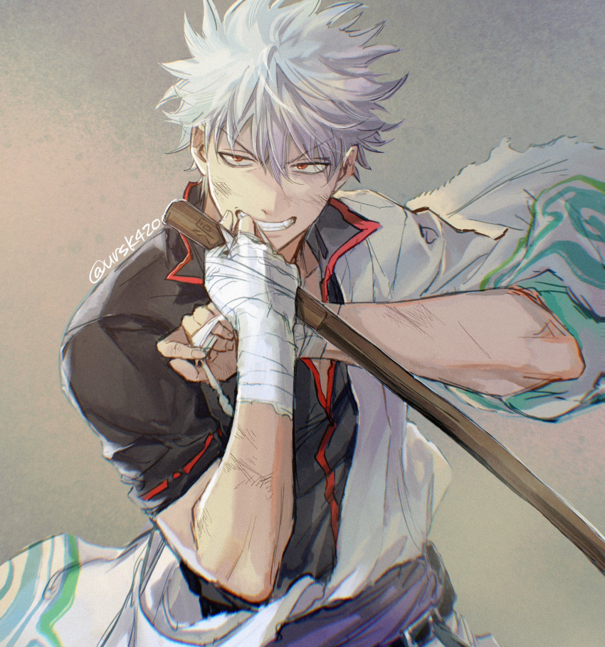 1boy artist_name bandaged_hand bandaged_wrist bandages belt black_belt black_shirt clenched_teeth fang fingernails gintama grey_background hair_between_eyes highres holding holding_weapon looking_at_viewer male_focus red_eyes sakata_gintoki shirt simple_background smile solo spiked_hair teeth upper_body uraki_(tetsu420) v-shaped_eyebrows weapon white_hair