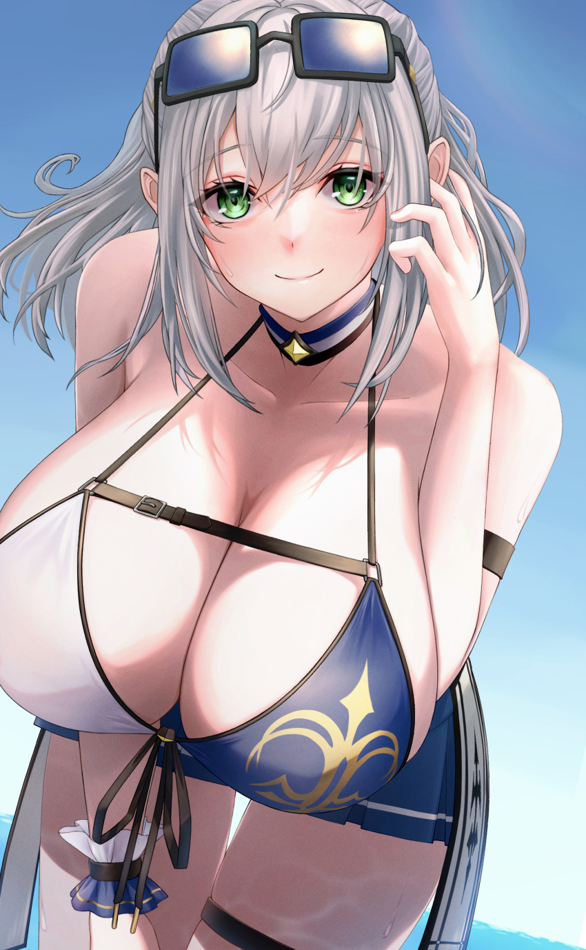 1girl absurdres arm_strap bent_over bikini blue_bikini blue_skirt blue_sky blush breasts choker cleavage eyewear_on_head green_eyes grey_hair highres hololive ji_orangehermit large_breasts looking_at_viewer medium_hair shirogane_noel shirogane_noel_(summer_2020) skirt sky smile solo sunglasses swimsuit thigh_strap two-tone_bikini virtual_youtuber water white_bikini