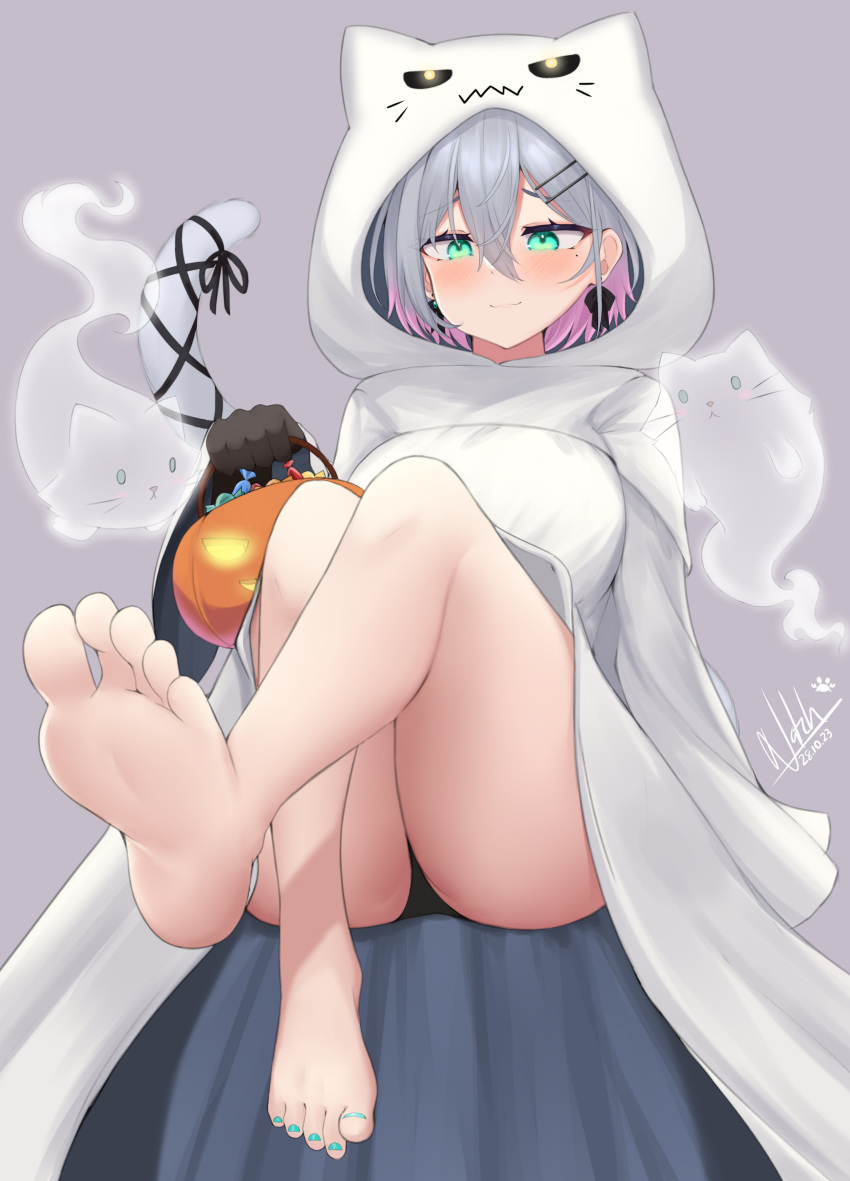 1girl absurdres aqua_eyes barefoot cat closed_mouth commentary dated english_commentary feet full_body ghost green_nails grey_background grey_hair highres hiiragi_emuri hood hoodie indie_virtual_youtuber jack-o'-lantern lantern looking_at_viewer natch_imaycz short_hair signature simple_background sitting soles solo