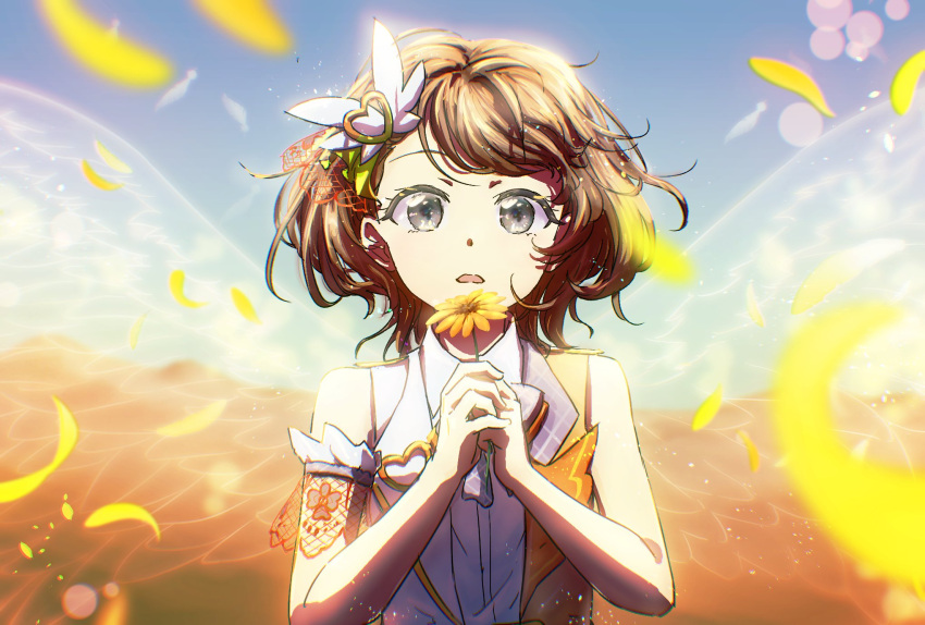 1girl angel_wings armband bare_arms bare_shoulders blue_sky blurry blurry_background bokeh brown_hair chromatic_aberration clear_sky collared_shirt day depth_of_field desert dot_nose expressionless eyelashes flower grey_armband grey_eyes grey_ribbon hair_ornament hanasato_minori hands_up heart heart_hair_ornament hidamaripotato highres holding holding_flower lace-trimmed_hair_ornament lace_trim lapel_pin lapels light_particles looking_at_viewer neck_ribbon orange_vest parted_lips petals plaid plaid_ribbon project_sekai ribbon sand_dune shirt short_hair sky sleeveless sleeveless_shirt solo swept_bangs tareme tenshi_no_clover_(vocaloid) todoke!_hopeful_stage_(project_sekai) transparent_wings two-tone_vest upper_body very_short_hair vest wavy_hair white_shirt white_vest wide-eyed wing_hair_ornament wings yellow_flower yellow_petals