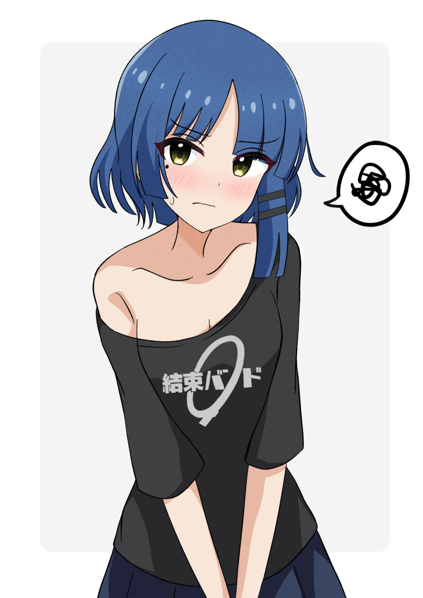 angry annoyed asymmetrical_hair black_shirt blue_hair blue_skirt bocchi_the_rock! border breasts breasts_squeezed_together casual cleavage closed_mouth clothes_writing collarbone commentary contrapposto embarrassed frown furrowed_brow grey_background highres mole mole_under_eye motti_(motthi0711) off-shoulder_shirt off_shoulder outside_border parted_bangs pleated_skirt shirt short_hair short_hair_with_long_locks single_bare_shoulder single_sidelock skirt small_breasts speech_bubble spoken_squiggle squiggle standing sweatdrop translated v-shaped_eyebrows v_arms white_border yamada_ryo yellow_eyes