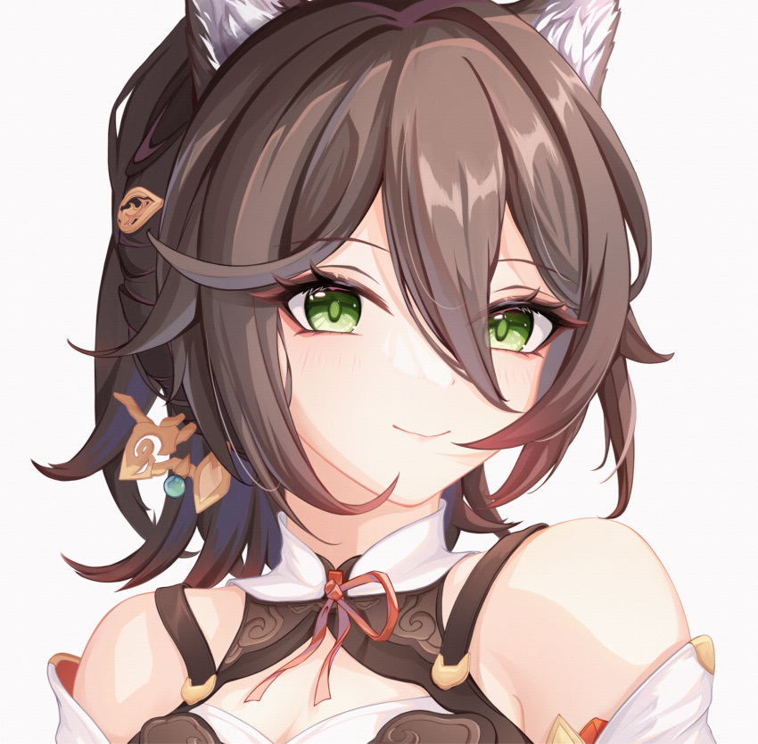 1girl animal_ear_fluff animal_ears bare_shoulders blackheart` blush breasts brown_hair cat_ears chinese_commentary cleavage closed_mouth commentary commentary_request earrings fox_ears fox_girl green_eyes hair_between_eyes highres honkai:_star_rail honkai_(series) jewelry looking_at_viewer multicolored_hair ponytail portrait simple_background smile solo tingyun_(honkai:_star_rail) upper_body white_background