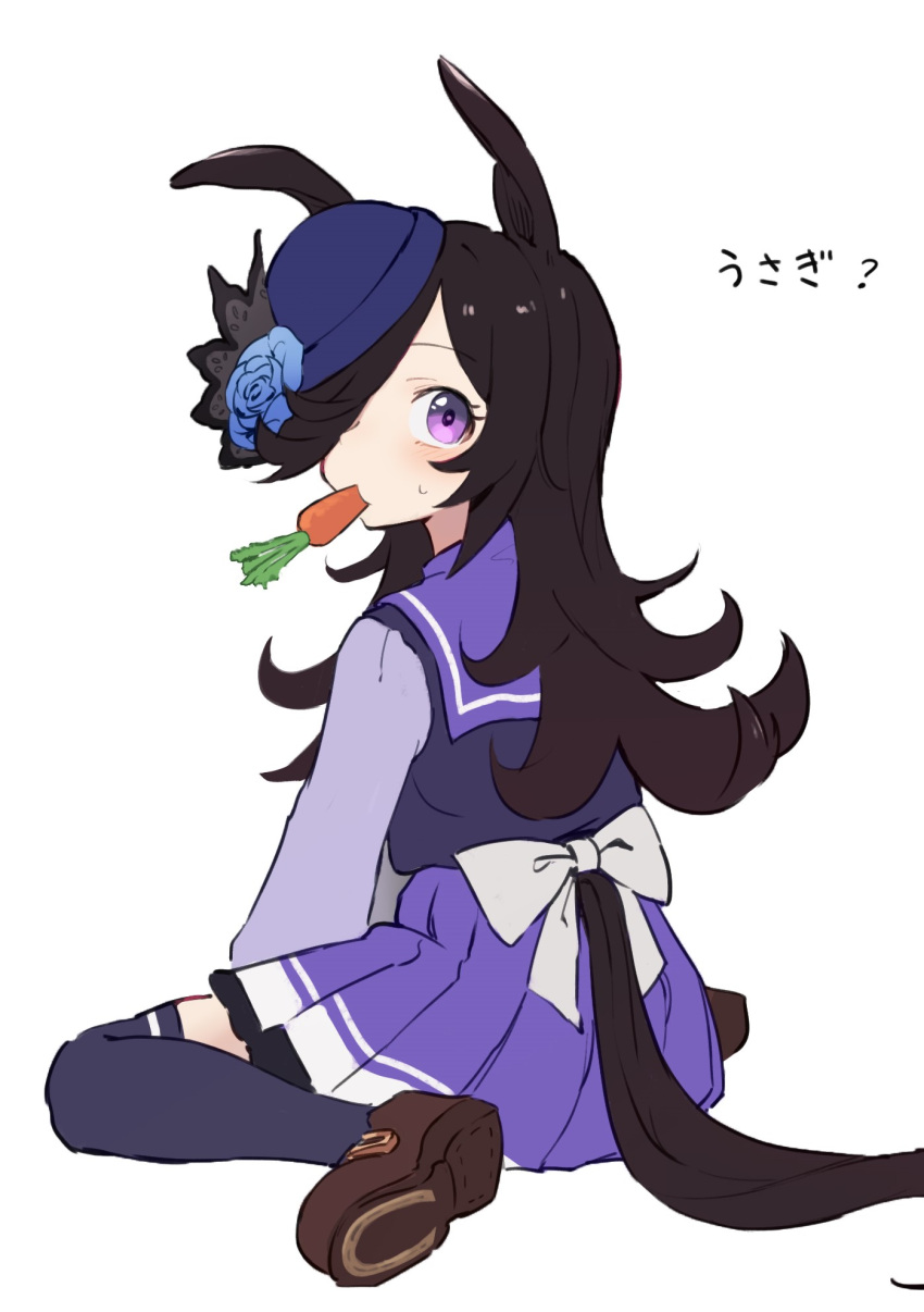 1girl animal_ears black_hair black_thighhighs blue_flower blue_headwear blue_rose brown_footwear carrot flower food_in_mouth hair_over_one_eye haramaki_(haranomaki) hat highres horse_ears horse_girl horse_tail loafers long_hair looking_at_viewer looking_back mouth_hold pleated_skirt purple_eyes purple_sailor_collar purple_skirt rice_shower_(umamusume) rose sailor_collar school_uniform serafuku shoes sitting skirt solo sweat sweatdrop tail thighhighs tilted_headwear tracen_school_uniform umamusume wariza white_background winter_uniform