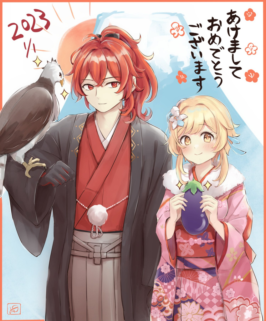 1boy 1girl 2023 alternate_costume animal_on_arm bird bird_on_arm black_gloves blonde_hair breasts closed_mouth diluc_(genshin_impact) eggplant flower fur_trim genshin_impact gloves hair_between_eyes hair_flower hair_ornament haori haori_himo happy_new_year hatsuyume hawk highres japanese_clothes kimono long_hair lumine_(genshin_impact) mirin_pengin mount_fuji mountain pink_kimono ponytail red_eyes red_hair red_kimono smile translation_request yellow_eyes