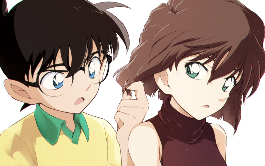 1boy 1girl :o bare_shoulders black-framed_eyewear black_hair brown_hair collared_shirt edogawa_conan glasses green_shirt haibara_ai hand_up highres holding holding_hair looking_at_another medium_hair meitantei_conan red_shirt shirt short_hair tohoho_(hoshinoyami) yellow_shirt