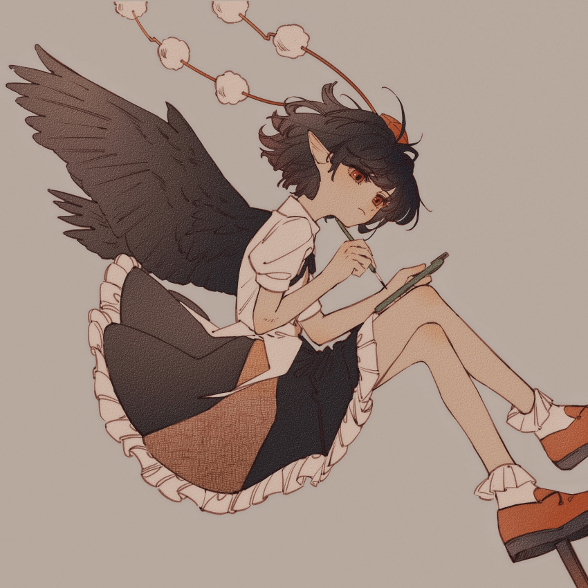 1girl bird_wings black_hair black_wings bobby_socks closed_mouth commentary_request crossed_legs frilled_skirt frills full_body geta grey_background hat highres holding holding_pen pen pointy_ears pom_pom_(clothes) ppire_(glaceppire) puffy_short_sleeves puffy_sleeves red_eyes red_footwear red_headwear red_ribbon red_skirt ribbon shameimaru_aya shirt short_hair short_sleeves simple_background skirt socks solo tengu-geta tokin_hat touhou white_shirt wings