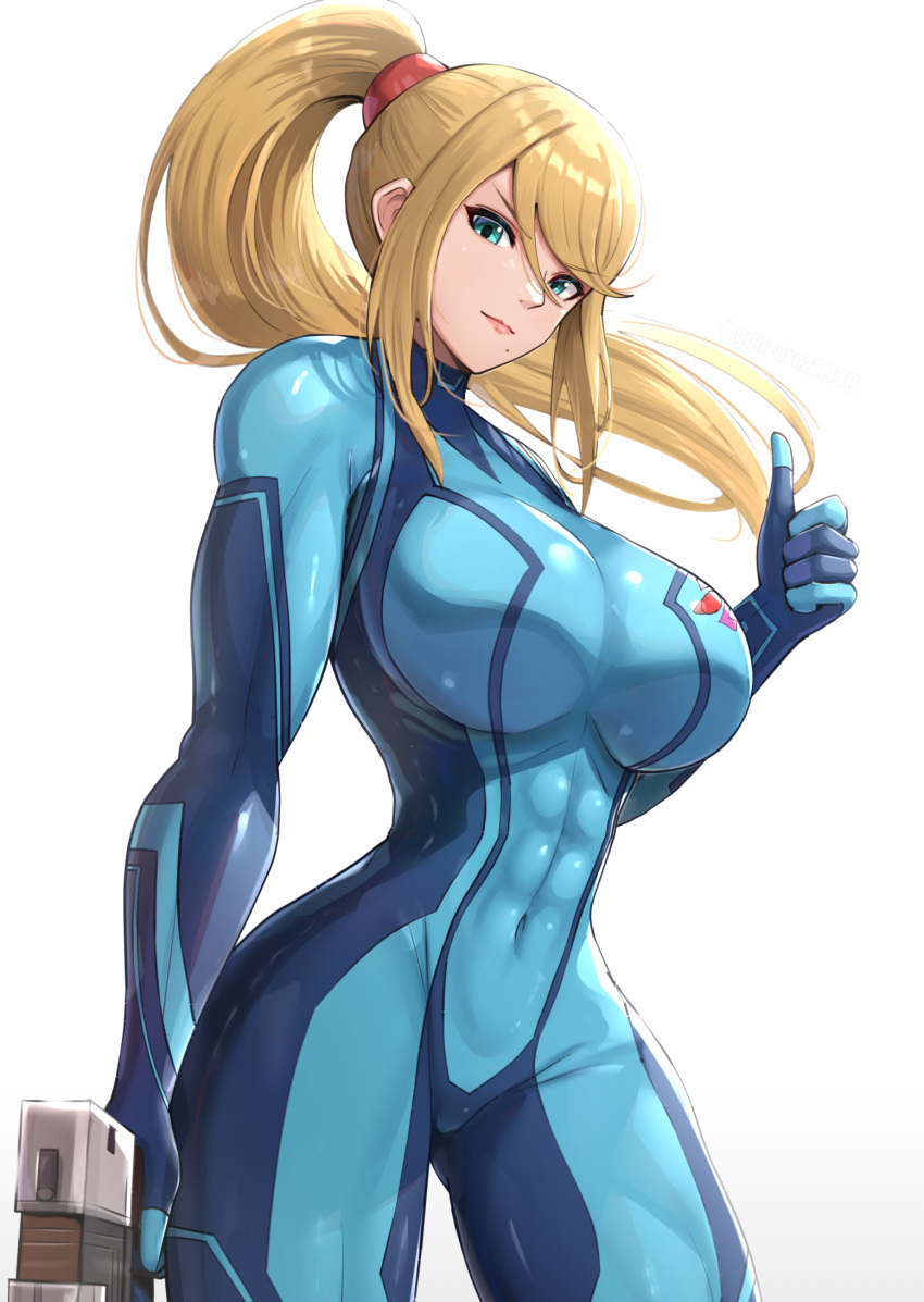 1girl abs blonde_hair blue_bodysuit blue_eyes bodysuit breasts covered_abs covered_navel gonzarez gun highres holding holding_gun holding_weapon large_breasts lips long_hair looking_at_viewer metroid ponytail samus_aran smile solo thumbs_up upper_body very_long_hair weapon white_background zero_suit