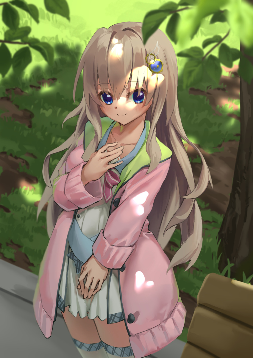 1girl 9-nine- blue_eyes blush cardigan closed_mouth collarbone commentary cowboy_shot dappled_sunlight day dress eyelashes eyes_visible_through_hair gear_hair_ornament grass hair_between_eyes hand_up highres kujou_miyako leaf light_brown_hair long_hair long_sleeves looking_at_viewer n_tarou outdoors park pink_cardigan pink_ribbon ribbon school_uniform short_dress sidelocks smile solo split_mouth standing star_(symbol) sunlight thighhighs tree very_long_hair wavy_hair white_dress white_thighhighs wing_hair_ornament zettai_ryouiki