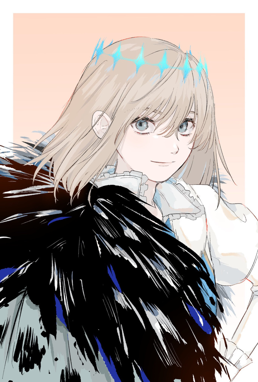 1boy amdamnet arthropod_boy cape collared_shirt crown diamond_hairband fate/grand_order fate_(series) fur-trimmed_cape fur_trim grey_eyes grey_hair highres looking_at_viewer male_focus medium_hair no_wings oberon_(fate) oberon_(third_ascension)_(fate) shirt smile solo upper_body white_shirt