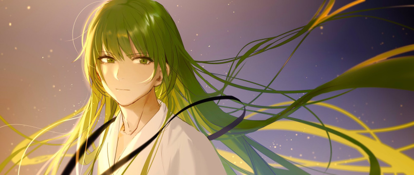 1other androgynous chain enkidu_(fate) fate/strange_fake fate_(series) glowing glowing_clothes glowing_eyes green_hair hair_between_eyes highres long_hair looking_at_viewer male_focus robe rrr_(reason) shirt smile solo upper_body very_long_hair white_robe white_shirt yellow_eyes
