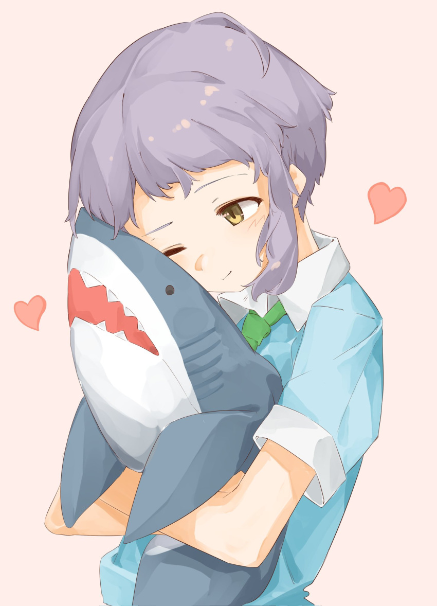 1girl green_necktie heart highres holding holding_stuffed_toy hug idolmaster idolmaster_million_live! light_blush looking_at_another makabe_mizuki necktie one_eye_closed pink_background purple_hair short_hair short_sleeves sidelocks smile stuffed_animal stuffed_shark stuffed_toy sunfromwest upper_body wavy_hair wing_collar yellow_eyes