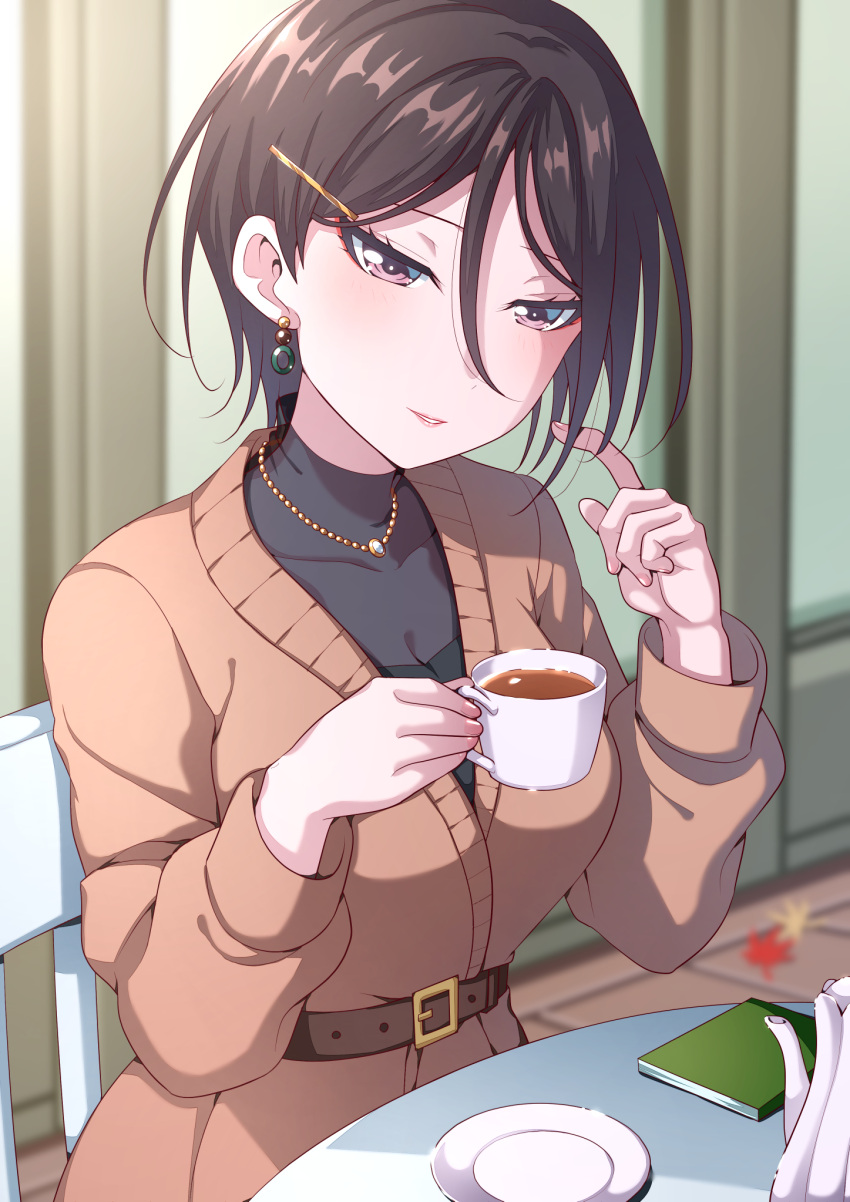 1girl asymmetrical_hair bang_dream! belt belt_buckle black_hair black_shirt blush book breasts brown_jacket buckle cup earrings hair_between_eyes hair_ornament hairclip hand_up highres holding holding_cup jacket jewelry kitayu large_breasts leaf lipstick long_sleeves looking_at_viewer makeup morfonica necklace on_chair plate purple_eyes shirt short_hair sitting smile solo table teeth upper_body yashio_rui