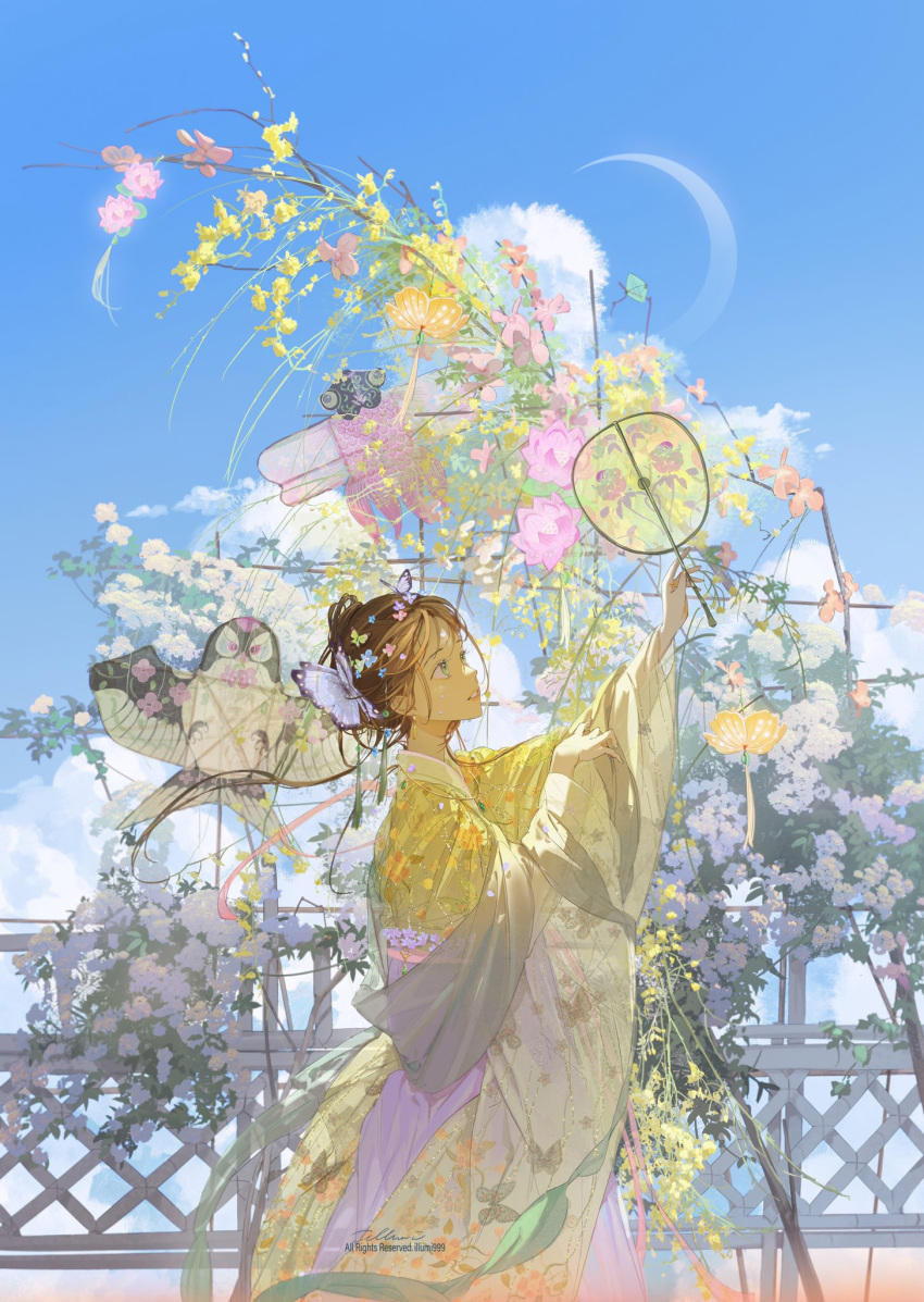 1girl artist_name bad_link blue_sky brown_hair bug butterfly butterfly_hair_ornament cloud earrings fence flower green_eyes hair_flower hair_ornament highres illumi999 japanese_clothes jewelry kimono leaf lips long_sleeves looking_up makeup moon original patterned_clothing petals signature sky smile solo standing tree