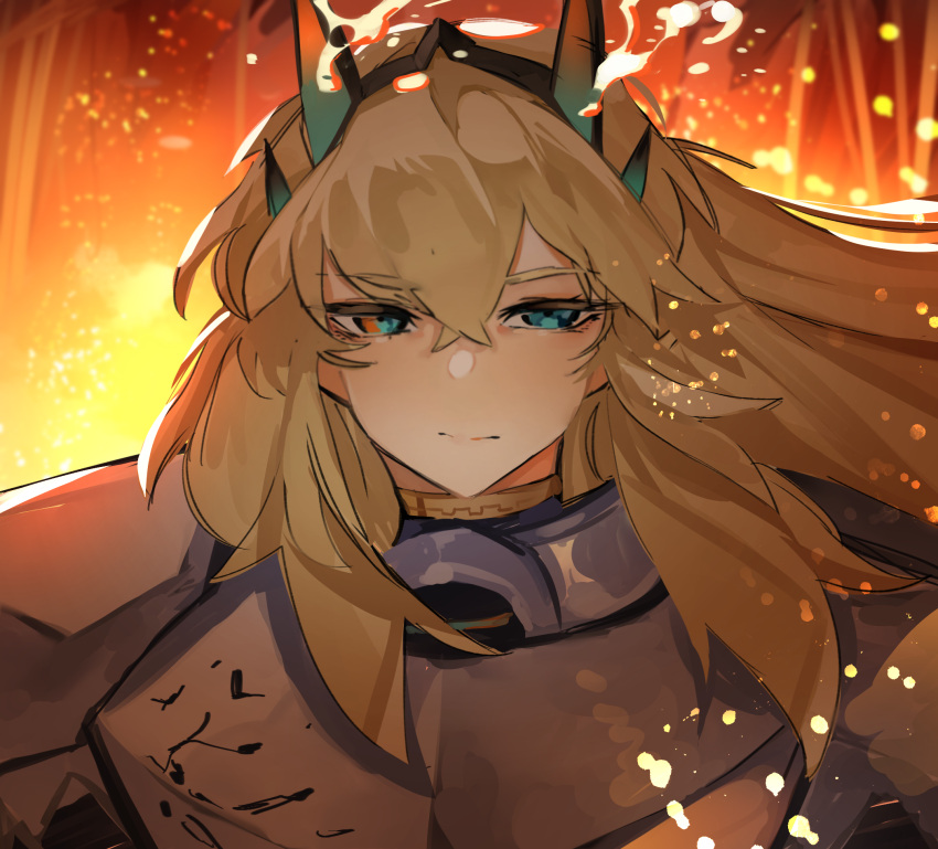 1girl armor barghest_(fate) barghest_(first_ascension)_(fate) blonde_hair blue_eyes blurry blurry_background breastplate closed_mouth crossed_bangs embers expressionless fate/grand_order fate_(series) fire hair_between_eyes heterochromia highres horns long_hair looking_at_viewer obazzotto orange_eyes outdoors pauldrons portrait shoulder_armor solo