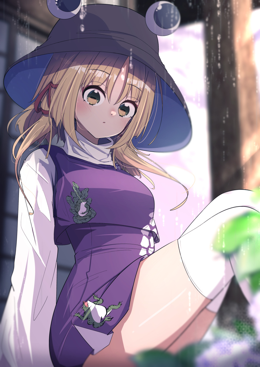 1girl :o absurdres animal_print blonde_hair blurry blurry_background blurry_foreground blush breasts brown_headwear commentary_request darumoon frog_print from_side hair_ribbon hat highres horizontal_pupils knees_up light_blush long_hair long_sleeves looking_at_viewer medium_breasts moriya_suwako open_mouth outdoors over-kneehighs parted_bangs partial_commentary purple_skirt purple_vest rain red_ribbon ribbon shirt sitting skirt skirt_set solo taut_clothes taut_skirt thighhighs thighs touhou turtleneck vest white_shirt wide_sleeves yellow_eyes