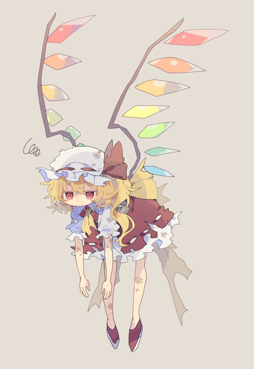 1girl @_@ ascot blonde_hair blush closed_mouth collared_shirt crystal flandre_scarlet frilled_shirt_collar frills full_body grey_background hair_between_eyes hat highres long_hair mob_cap nikorashi-ka red_eyes red_footwear red_skirt red_vest shirt shoes short_sleeves simple_background skirt solo torn_clothes torn_shirt torn_skirt touhou vest white_headwear white_shirt wings yellow_ascot