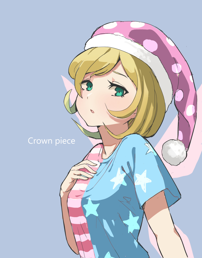 1girl absurdres american_flag_shirt blonde_hair character_name clownpiece eyelashes green_background green_eyes hand_on_own_chest hat highres miroku_(mirokusan36) nightcap open_mouth polka_dot_headwear purple_headwear short_hair short_sleeves solo touhou upper_body wings