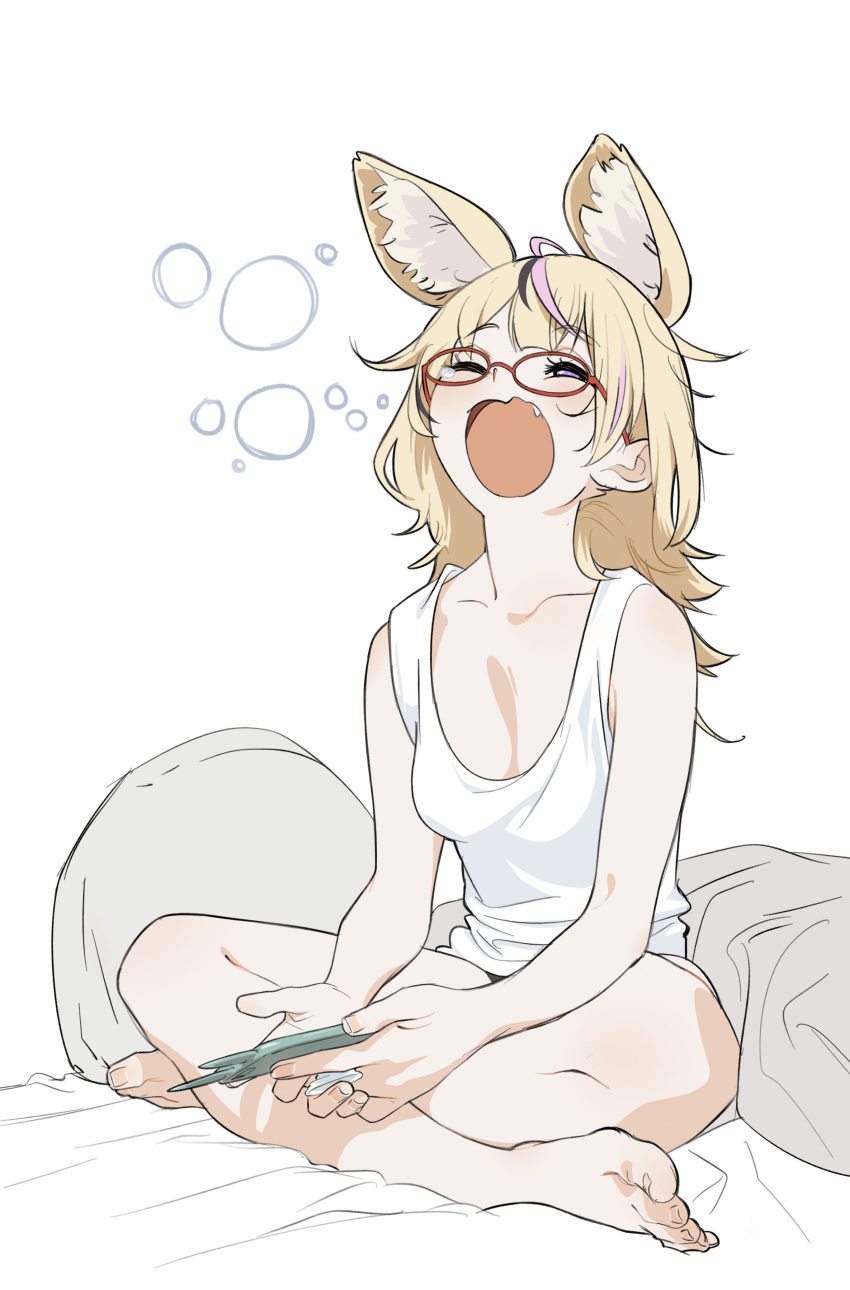 1girl absurdres ahoge animal_ear_fluff animal_ears blonde_hair breasts crossed_legs fox_ears fox_girl highres hololive multicolored_hair omaru_polka open_mouth pink_hair purple_eyes saitama_(antitankromeo) solo streaked_hair tank_top virtual_youtuber yawning