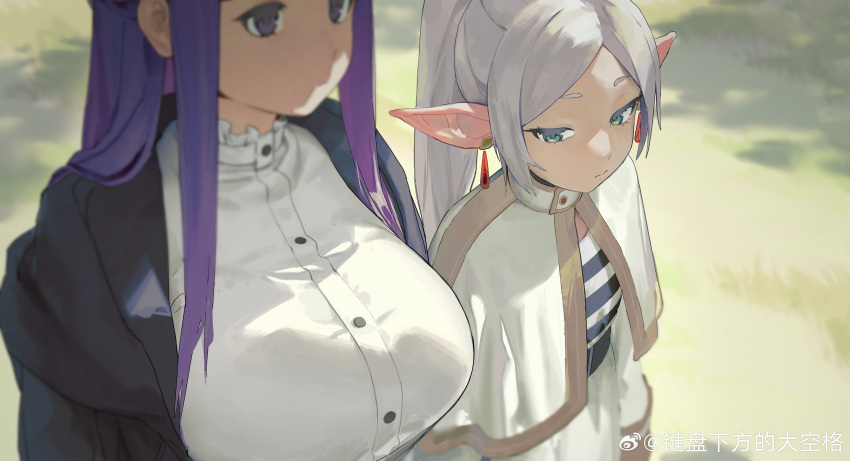 2girls absurdres artist_name breast_envy breasts capelet closed_mouth earrings fern_(sousou_no_frieren) frieren grass green_eyes highres jewelry jianpan_xiafang_de_da_kongge large_breasts long_hair looking_at_another looking_at_breasts multiple_girls outdoors parted_bangs pointy_ears ponytail purple_eyes purple_hair shadow short_eyebrows sidelocks signature sousou_no_frieren thick_eyebrows upper_body white_capelet white_hair