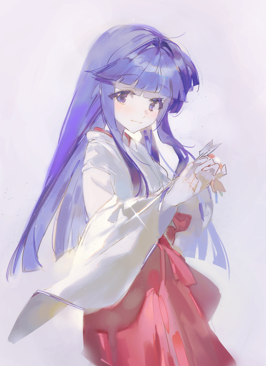 1girl arrow_(projectile) blue_eyes blue_hair blunt_bangs blush closed_mouth furude_rika gradient_background highres higurashi_no_naku_koro_ni holding holding_arrow japanese_clothes kimono light_particles long_sleeves looking_at_viewer sidelocks simple_background sketch smile solo standing tian_(my_dear) wide_sleeves