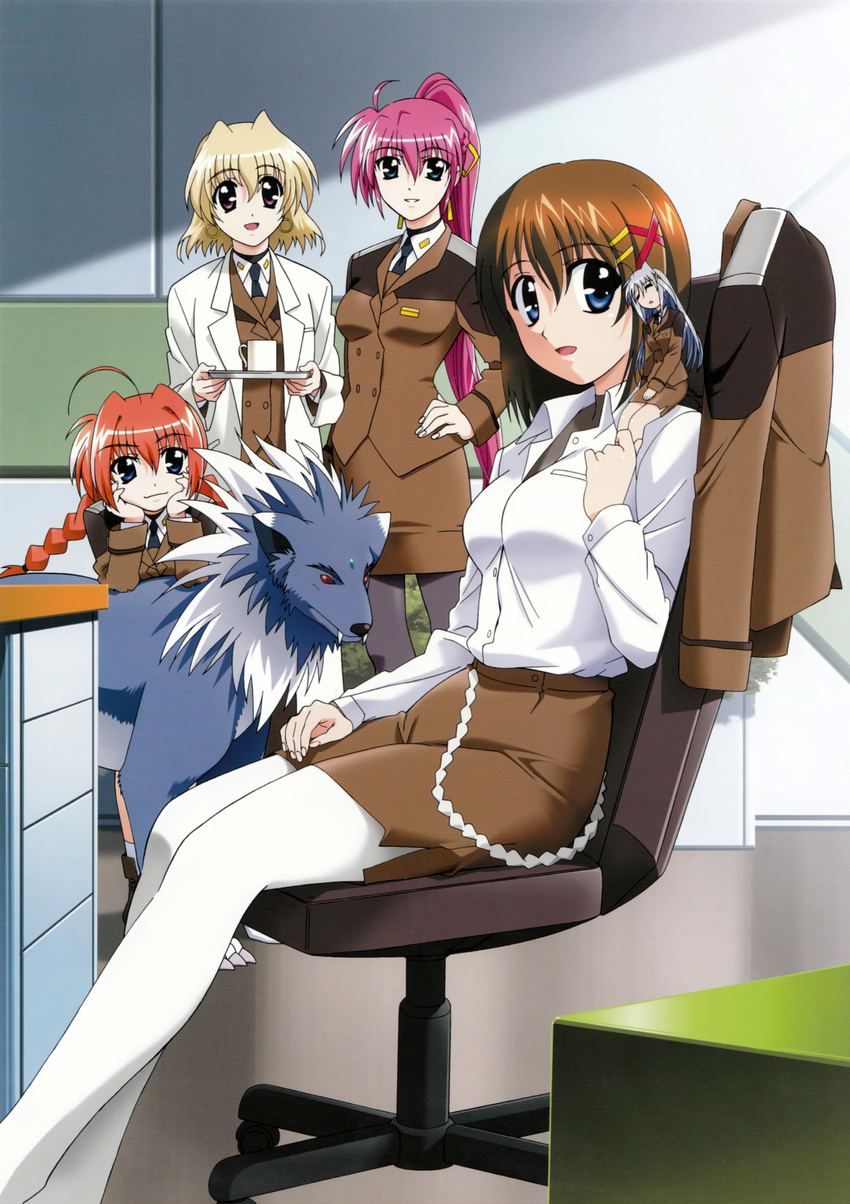 gray_pantyhose mahou_shoujo_lyrical_nanoha mahou_shoujo_lyrical_nanoha_strikers pantyhose reinforce_zwei shamal signum tights vita white_pantyhose yagami_hayate zafira